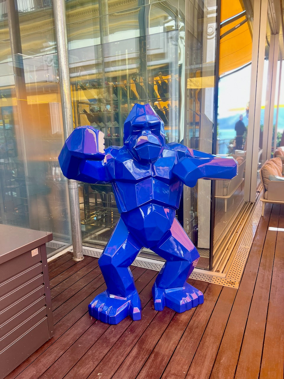 Sculpture Kongari bleue, Grand Hôtel Suisse Majestic, Montreux