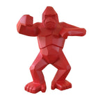 Sculpture gorille origami rouge satiné Kongari Collection, édition limitée, sur fond blanc